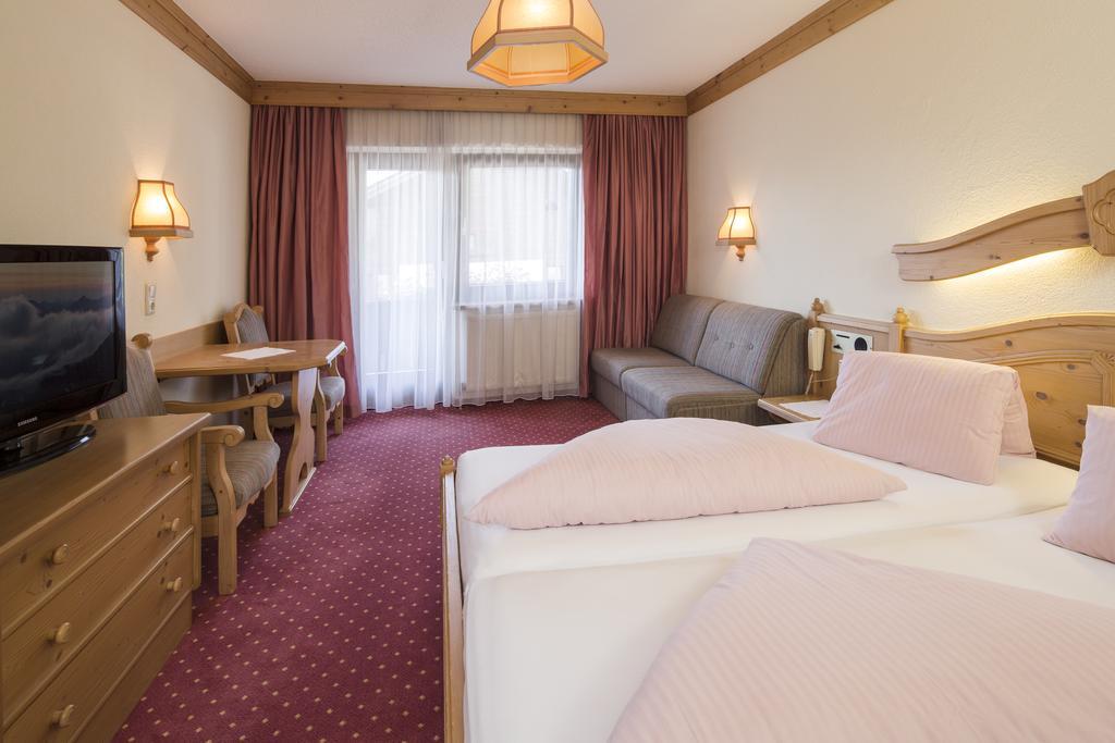 Hotel Jenbacherhof B&B Room photo